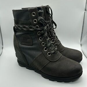 Sorel Joan of Arctic Lexi III waterproof boots